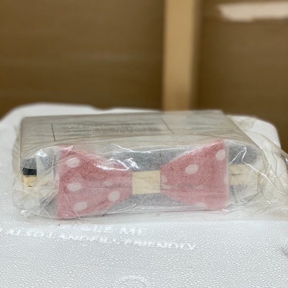 NWT Kate Spade Minnie Mouse Minnie Bow Clasp Clutch Crossbody - Picture 4 of 12